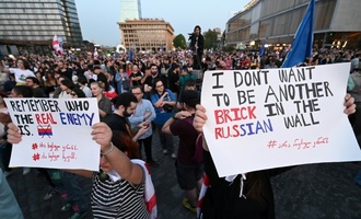Neuer Massenprotest in Georgien gegen Gesetz zur ''auslndischen Einflussnahme''